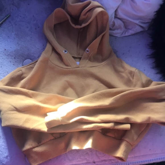 cropped hoodie - Picture 2 of 4
